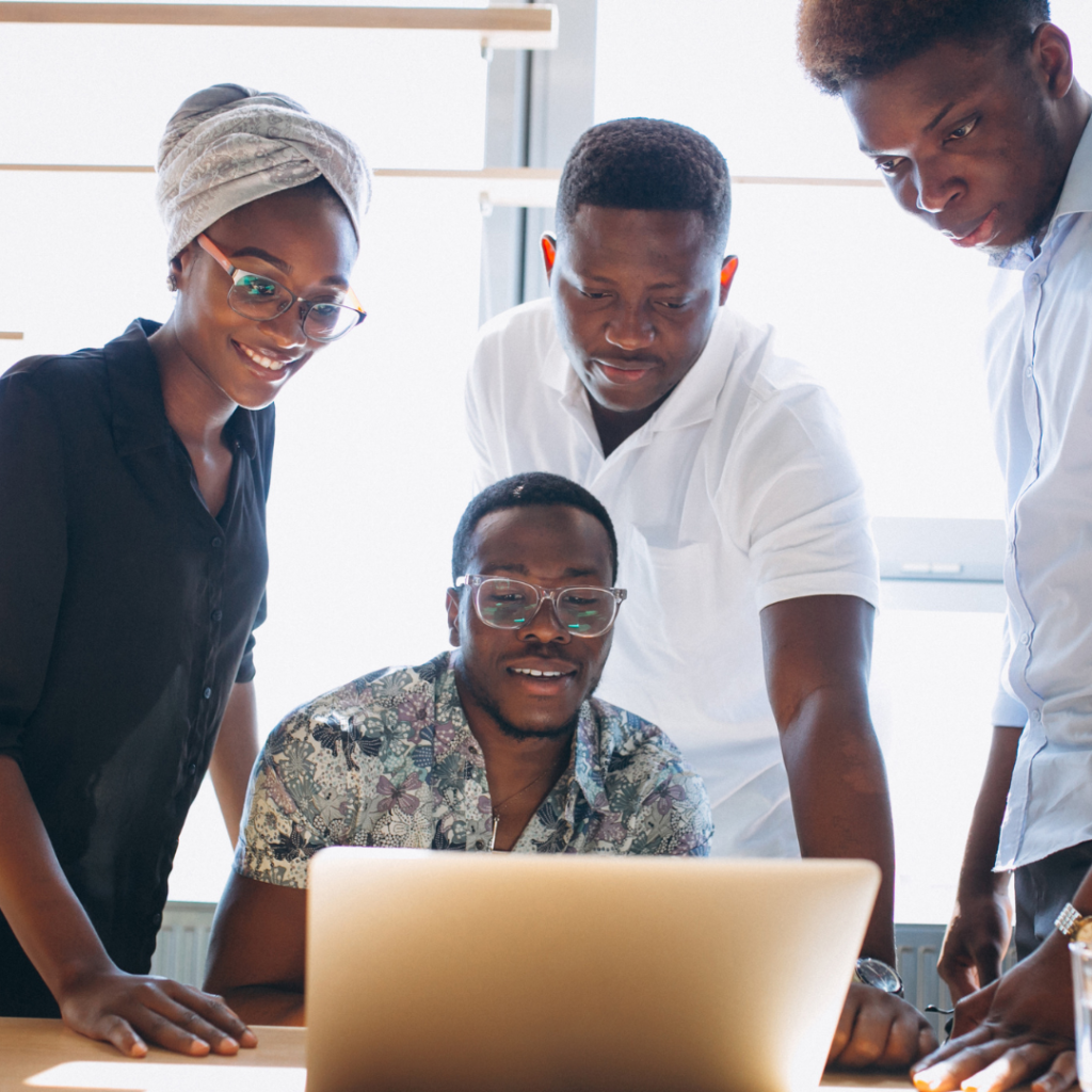 Processo de Seleção Exclusivo para Negros é possível? Existe Racismo Reverso?